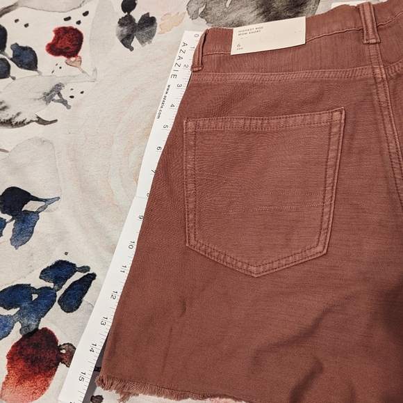 Size 6 NWT American Eagle Highest Rise Mom Shorts Pink - Picture 3 of 9